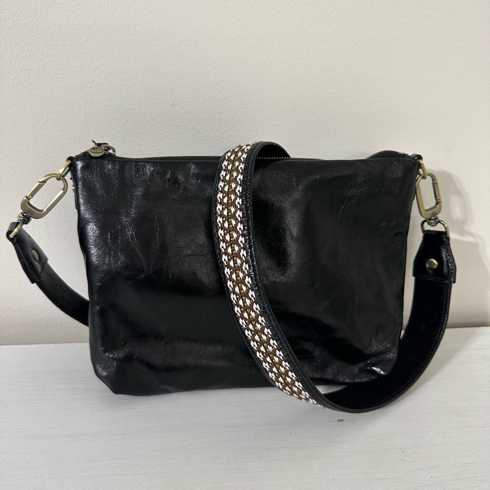 Hobo Kori Crossbody Black + Guitar Strap
